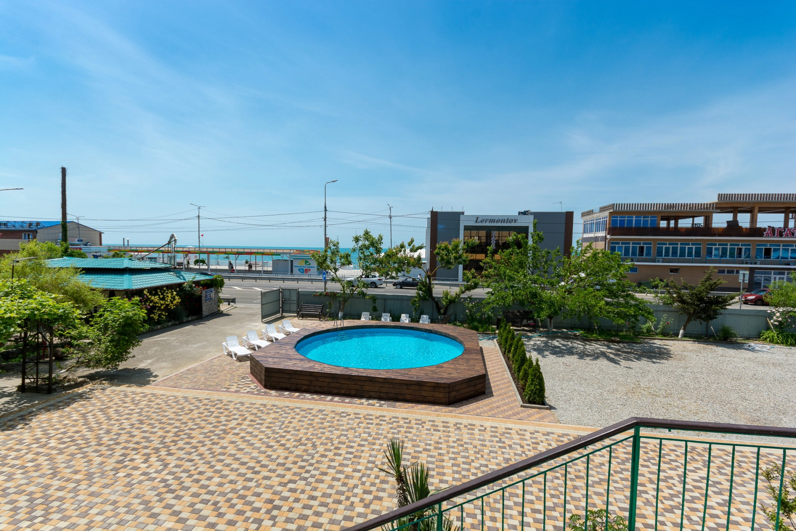 Курортный отель Лазурный берег