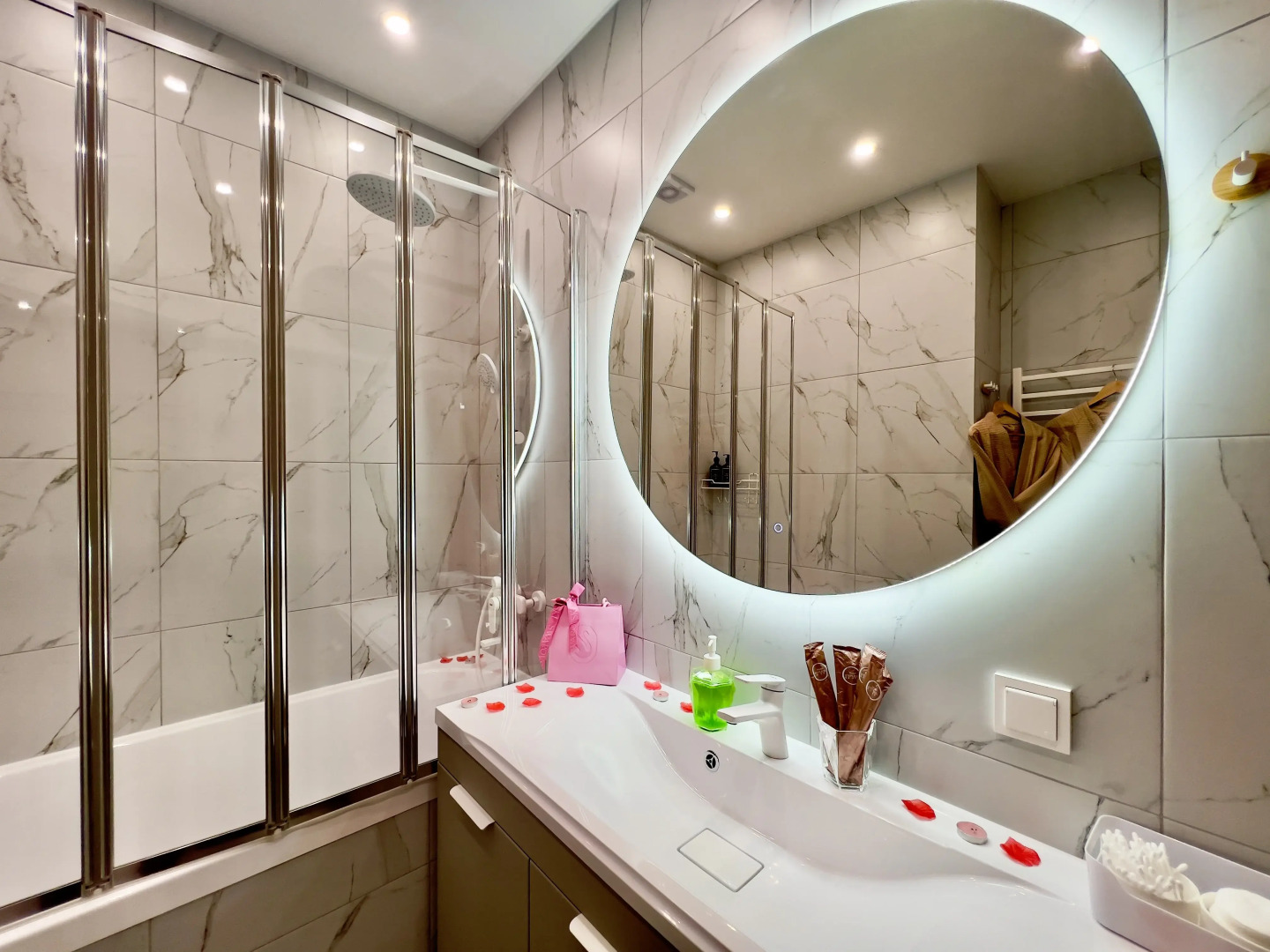 Апартаменты семейные ВыДома в ЖК CityLife в центре города