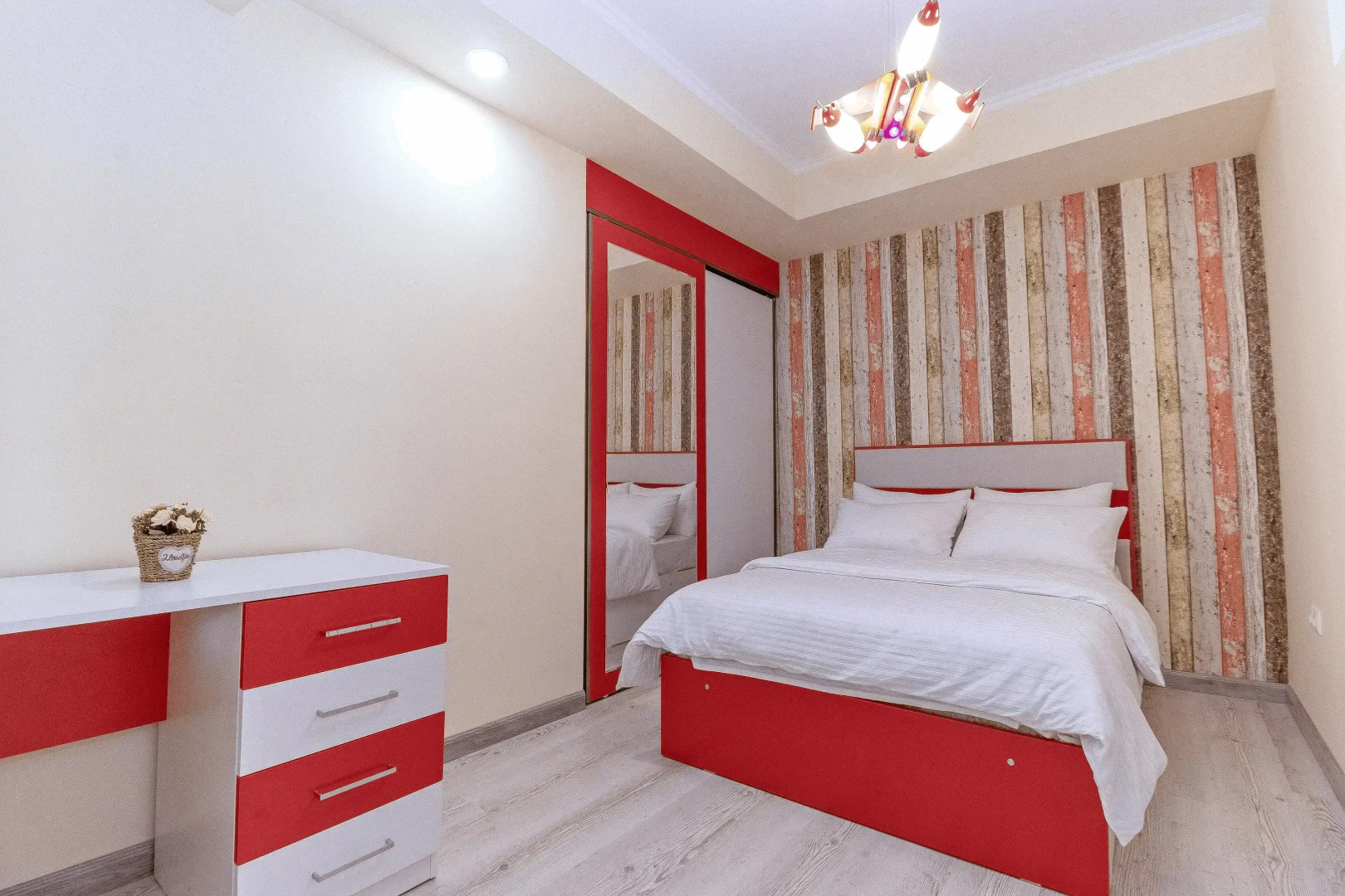 Апартаменты on Buzand Str. 13-109/1