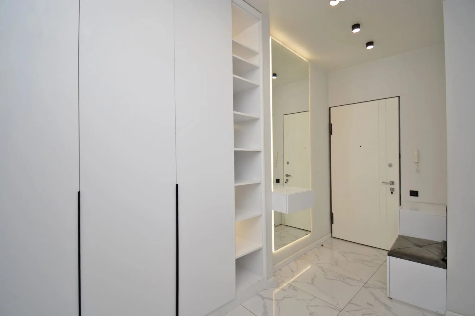 Квартира A&M White New Building