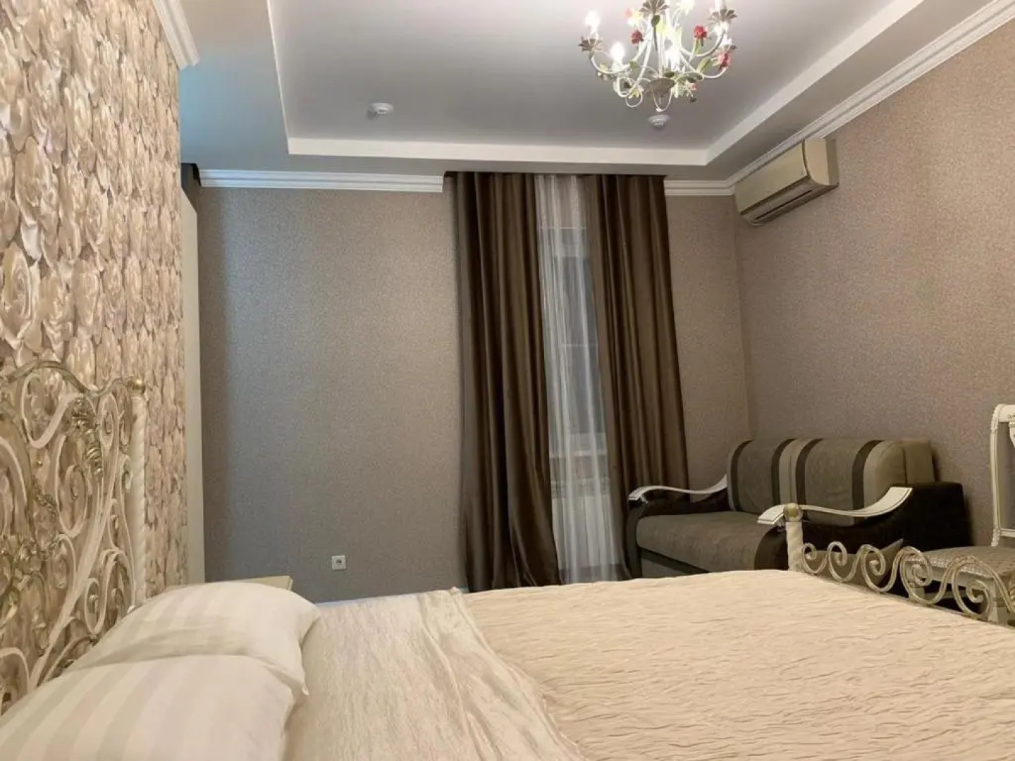 Отель Империя