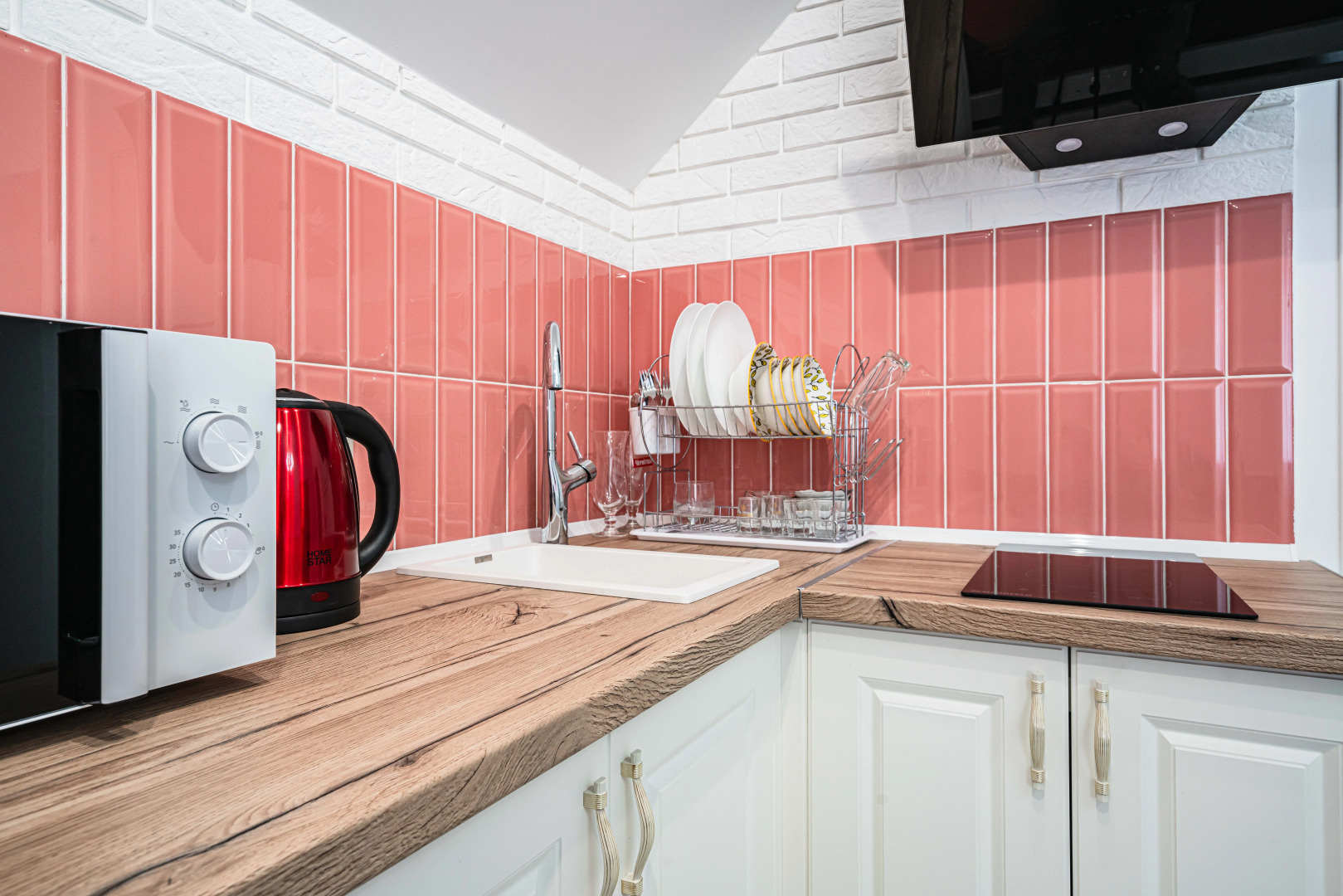 Квартира БалтАтлантик номер в стиле Барби