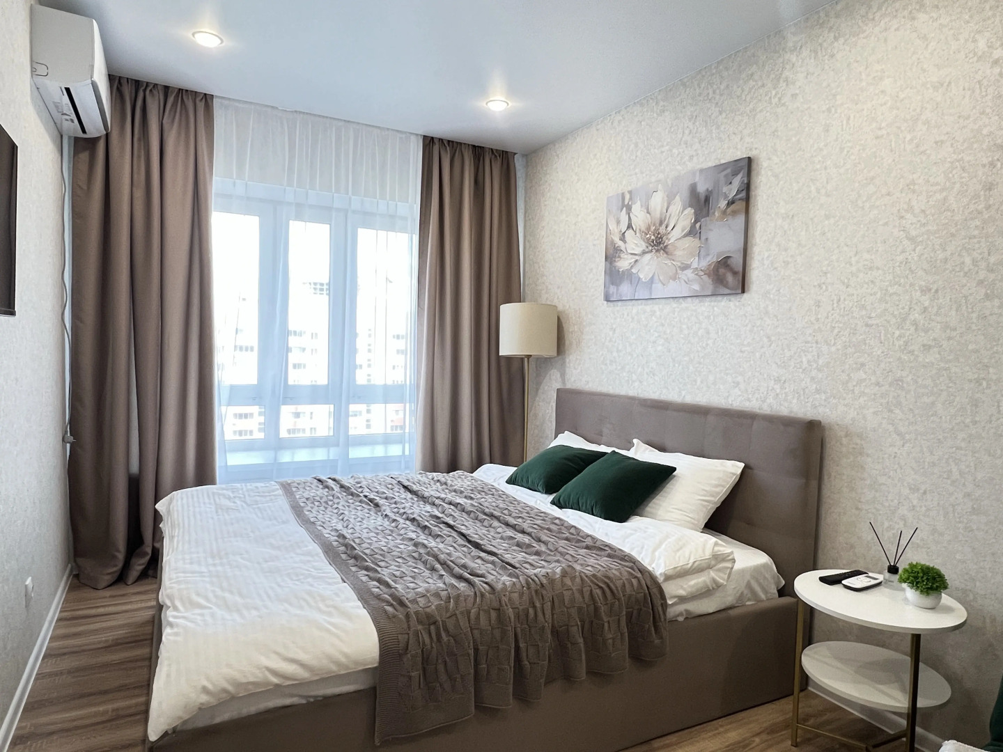 Квартира около метро Горки