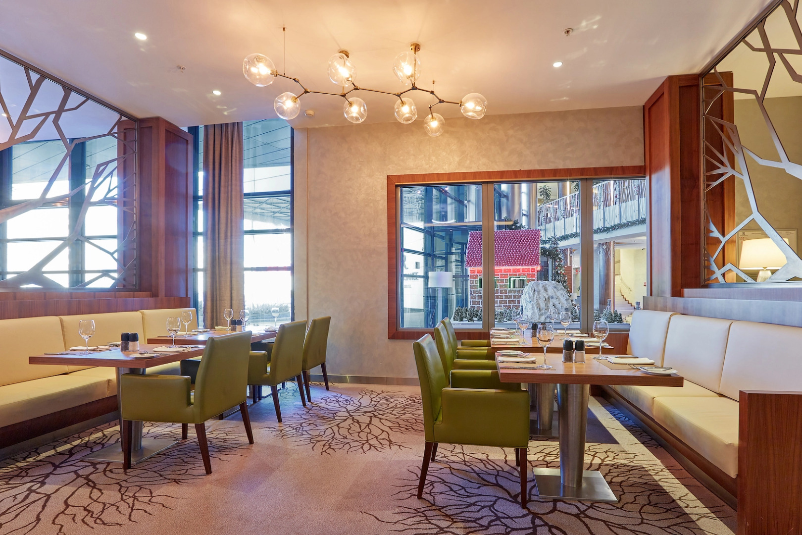 Отель Ренессанс Минск Конгресс и СПА Центр