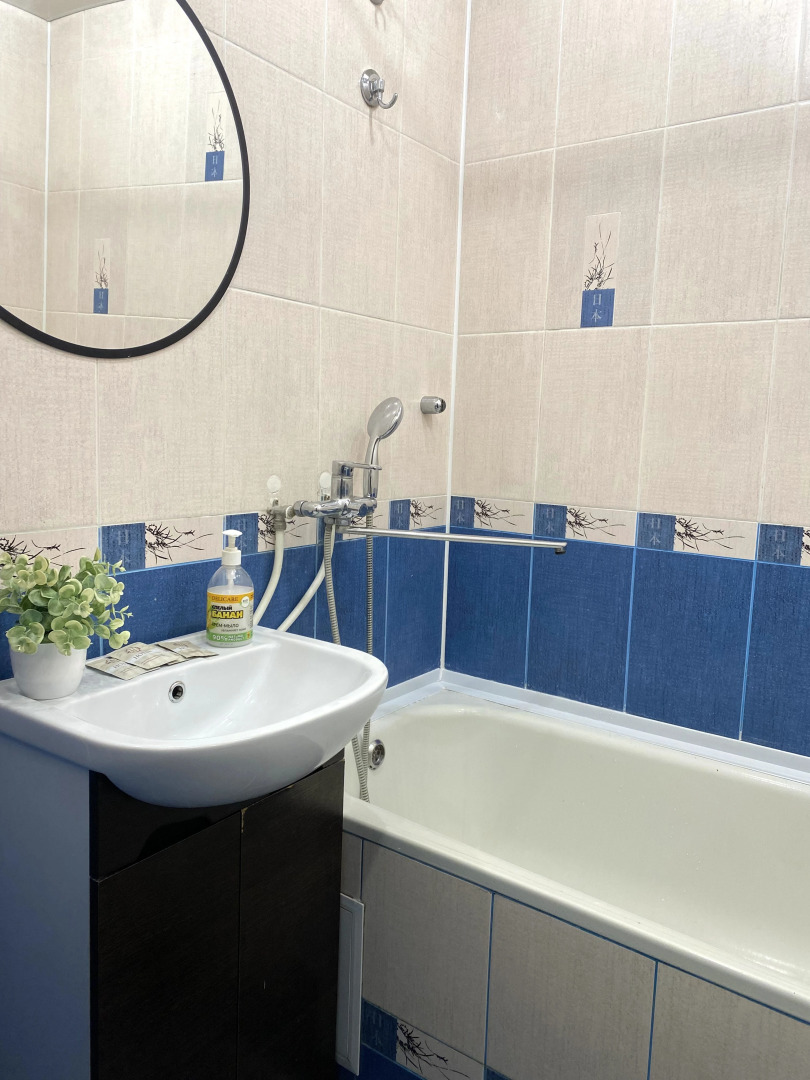 Апартаменты Современная 2 комнатная квартира в шаговой доступности от РКБ (больницы)