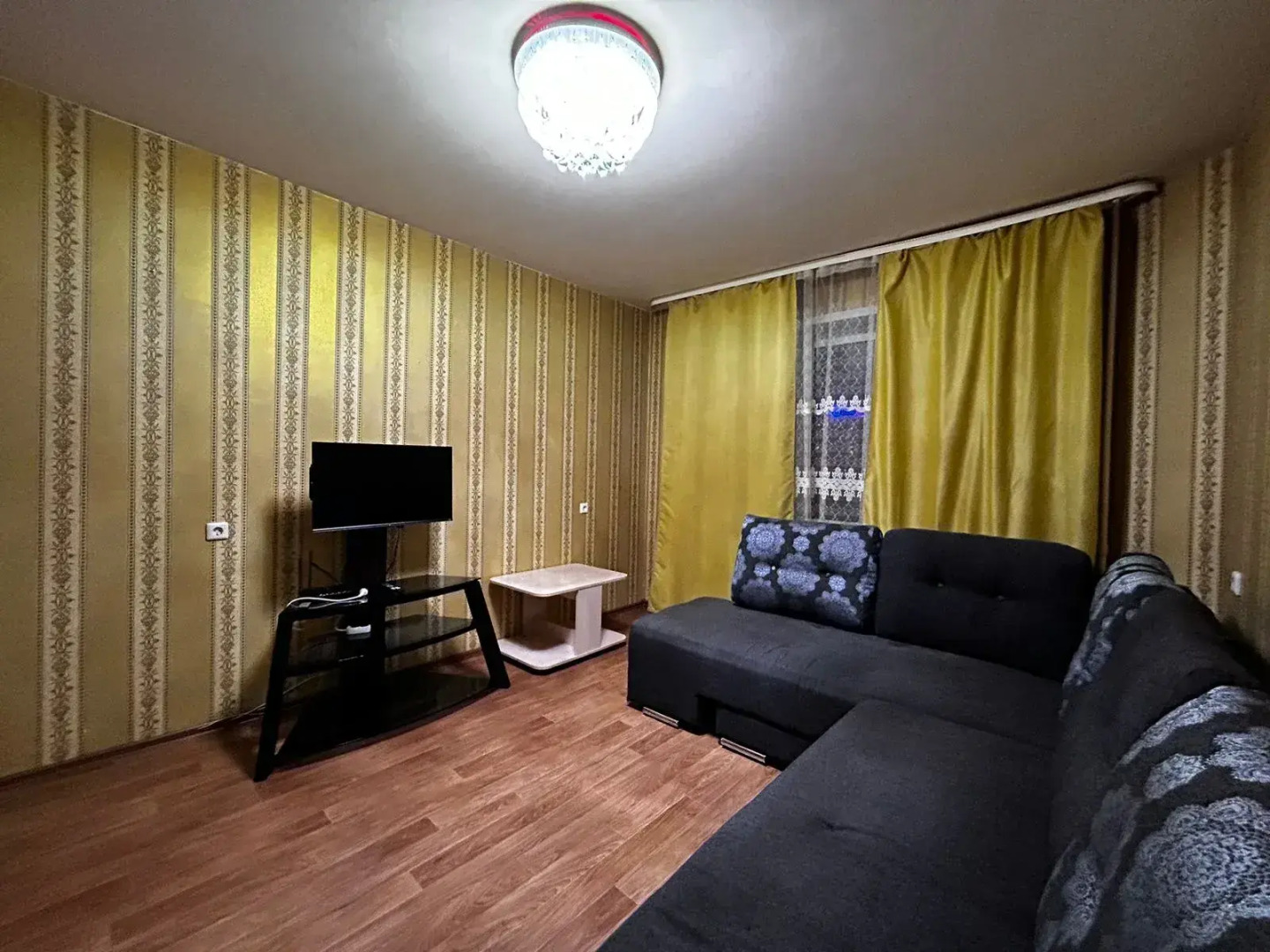 Квартира Современная квартира рядом с МНТК им. Федорова (Микрохирургия глаза) и СК Заря