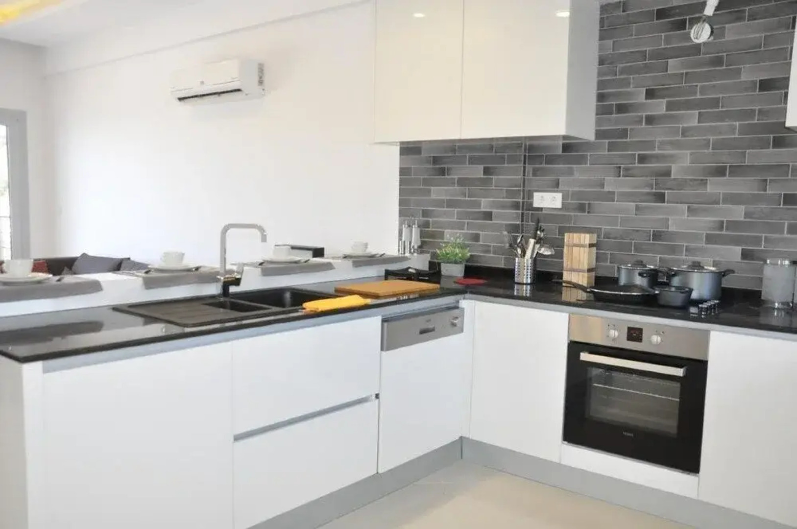 Апартаменты Lavender Residence