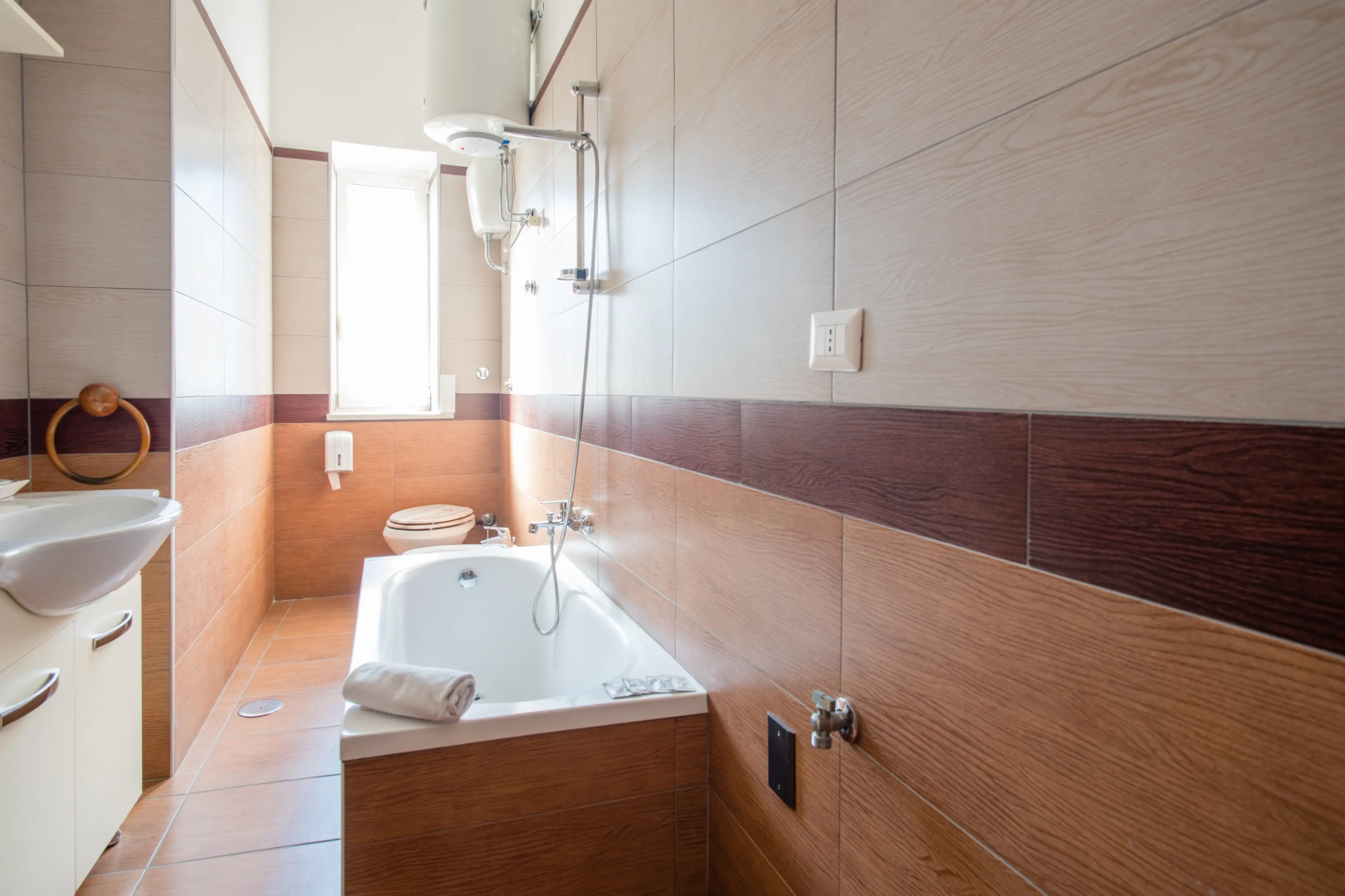 Naro Suites and Rooms