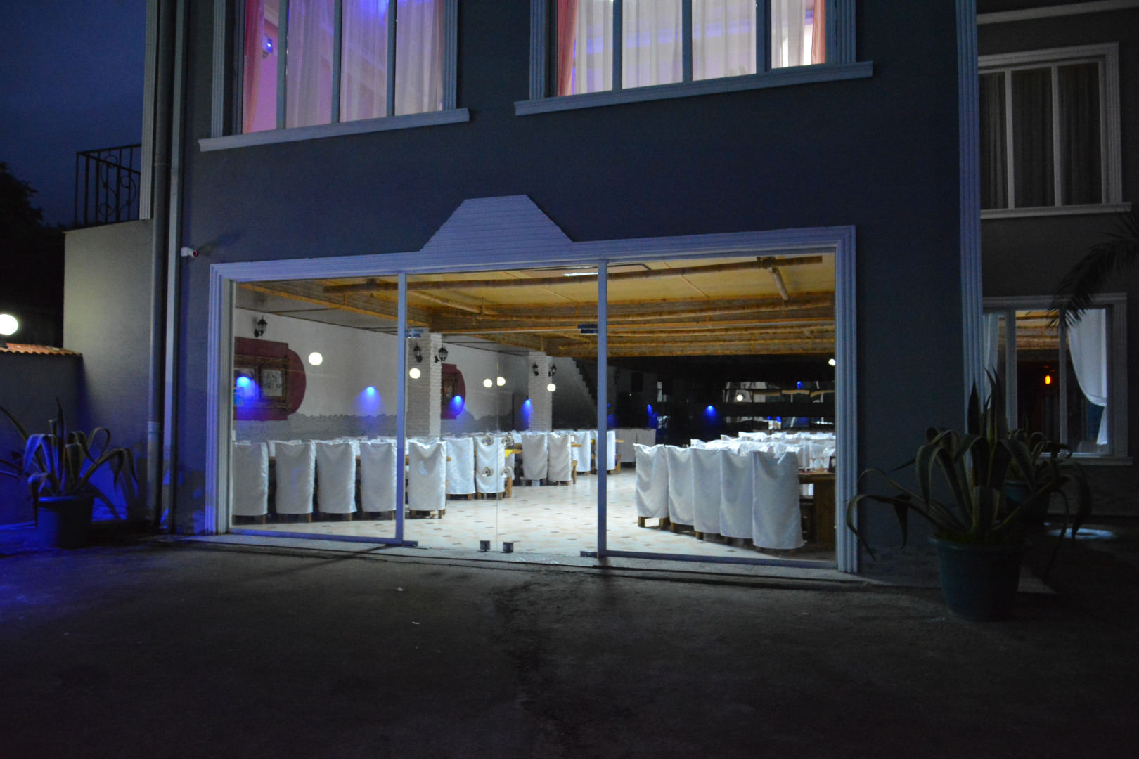 Отель Nine Brothers