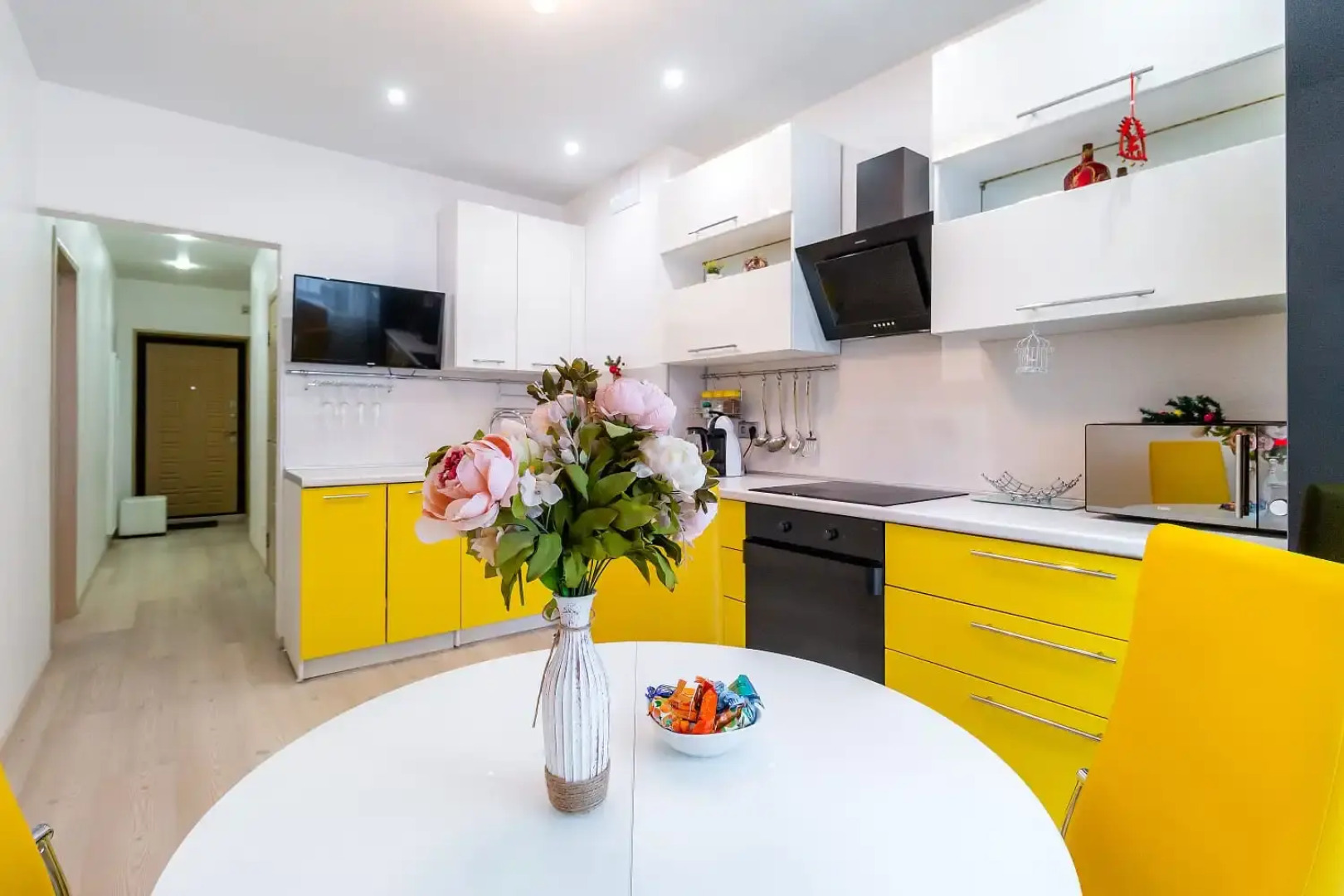 Апартаменты в Новом Доме Рядом с ЖД Вокзалом с евро ремонтом бонус кофемашина