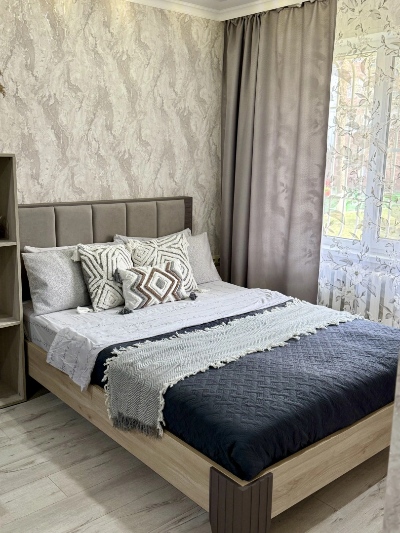 Квартира С Новым Ремонтом , В Лучшем Районе