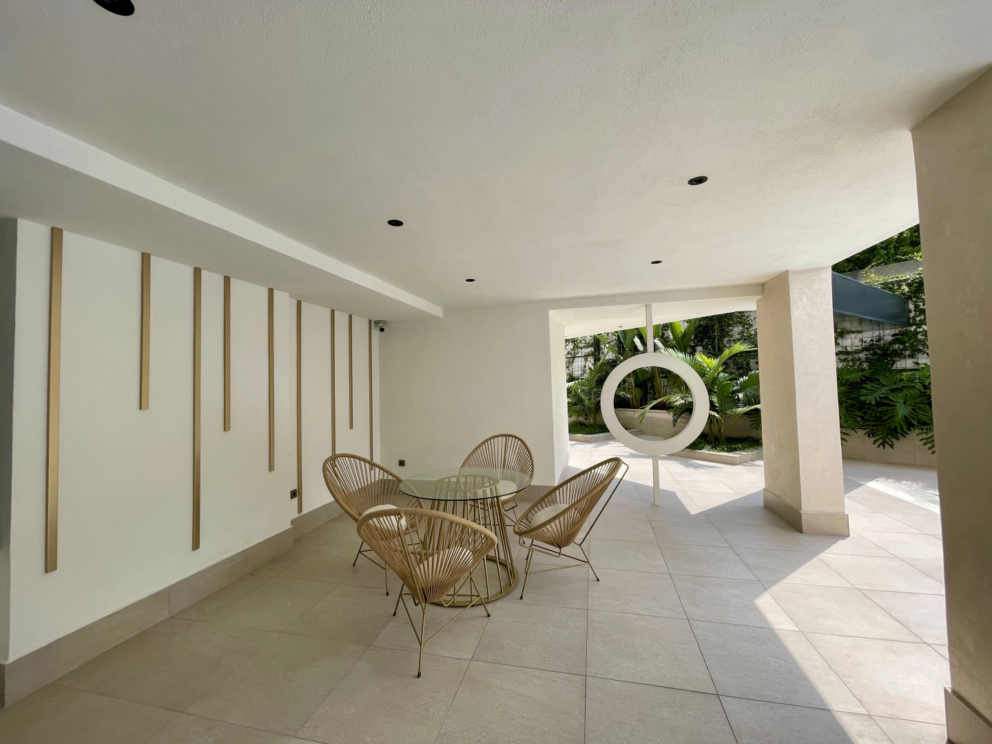 Апартаменты SA Apartments 1bd Flat 300m to the Beach.