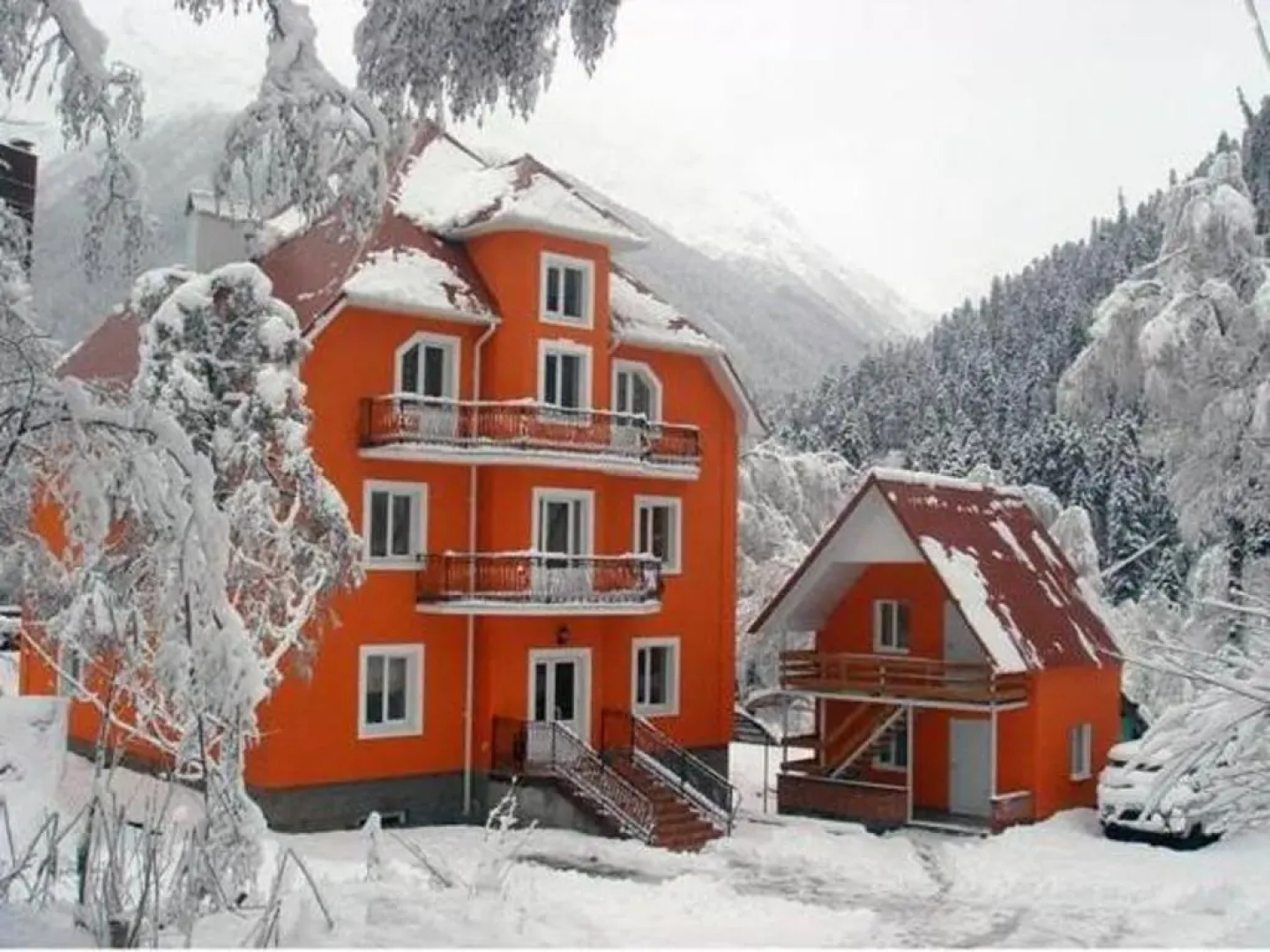 Отель Каприз