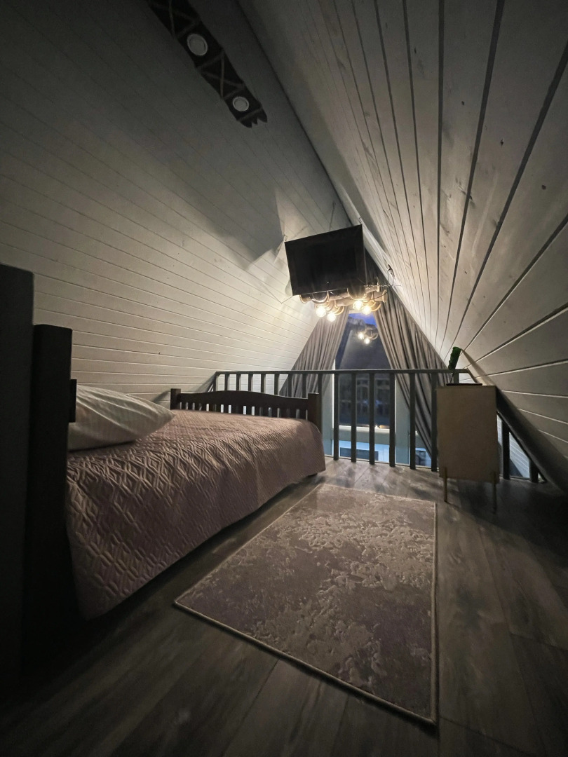 Частный дом Отражение гор