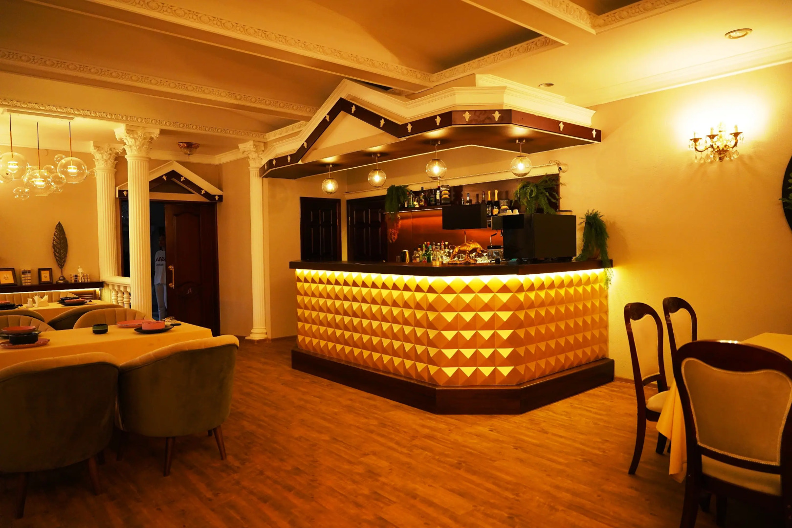 Отель Александр