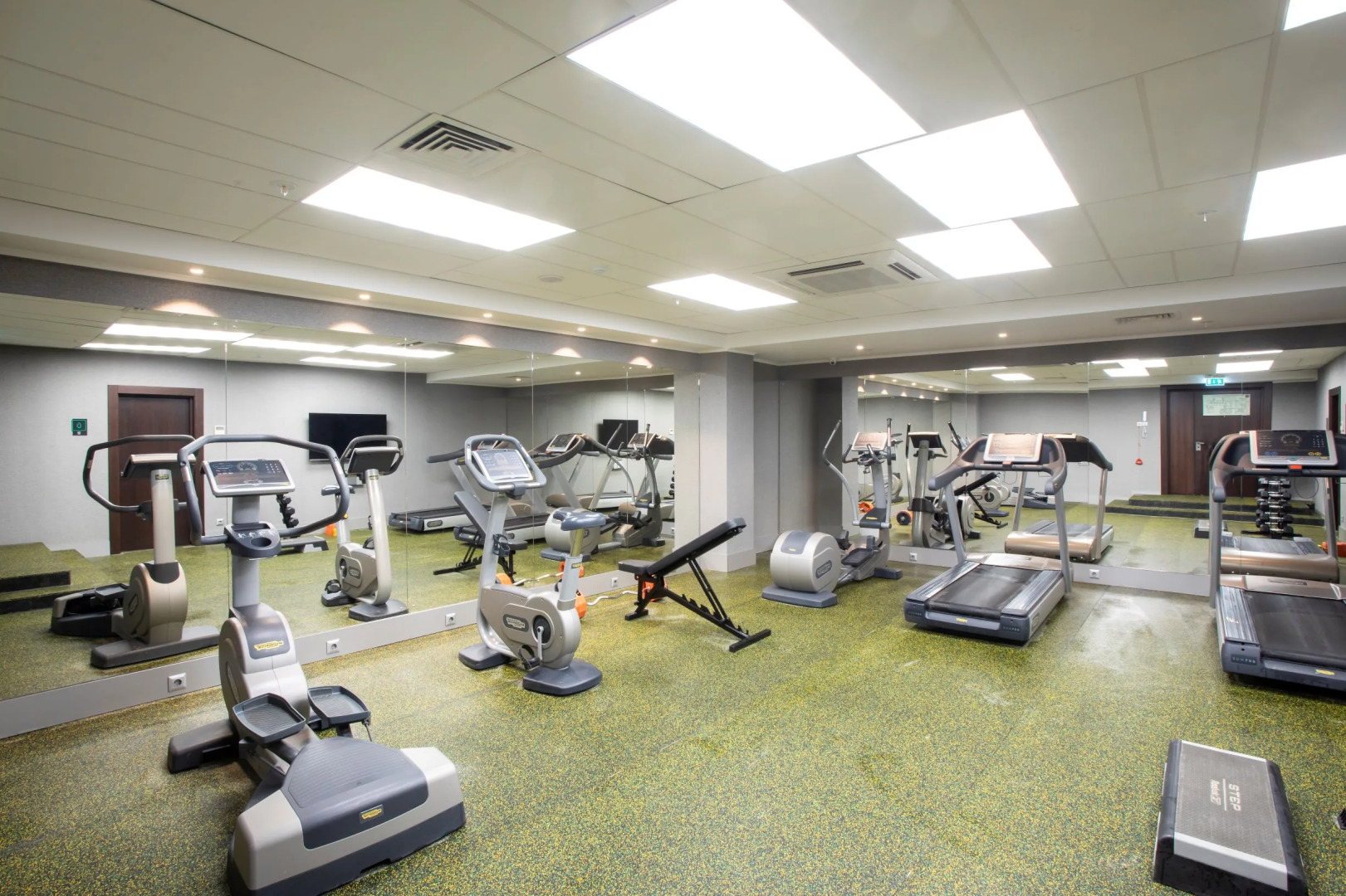 Holiday Inn Челябинск