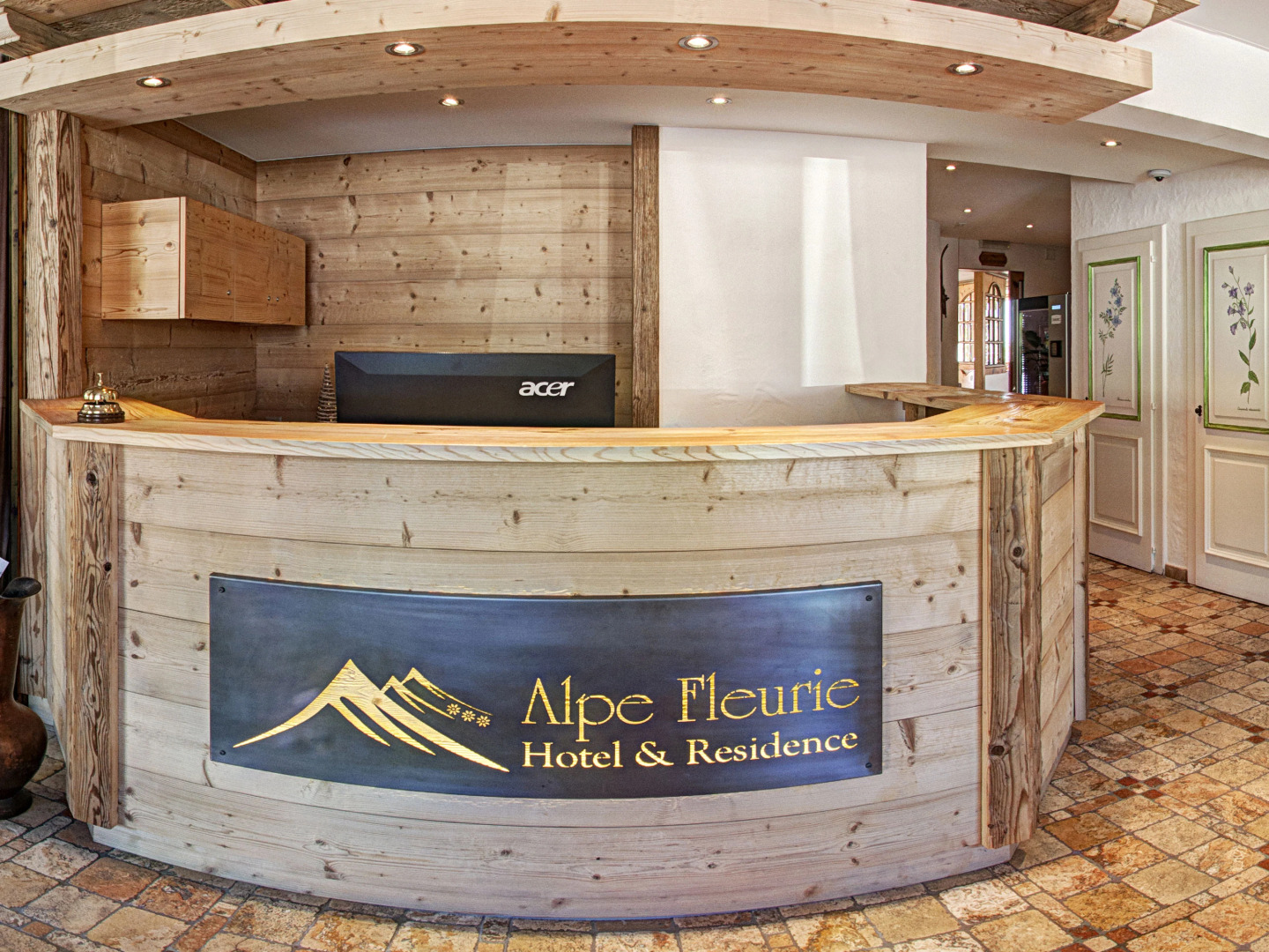 Отель Alpe Fleurie Hotel & Residence