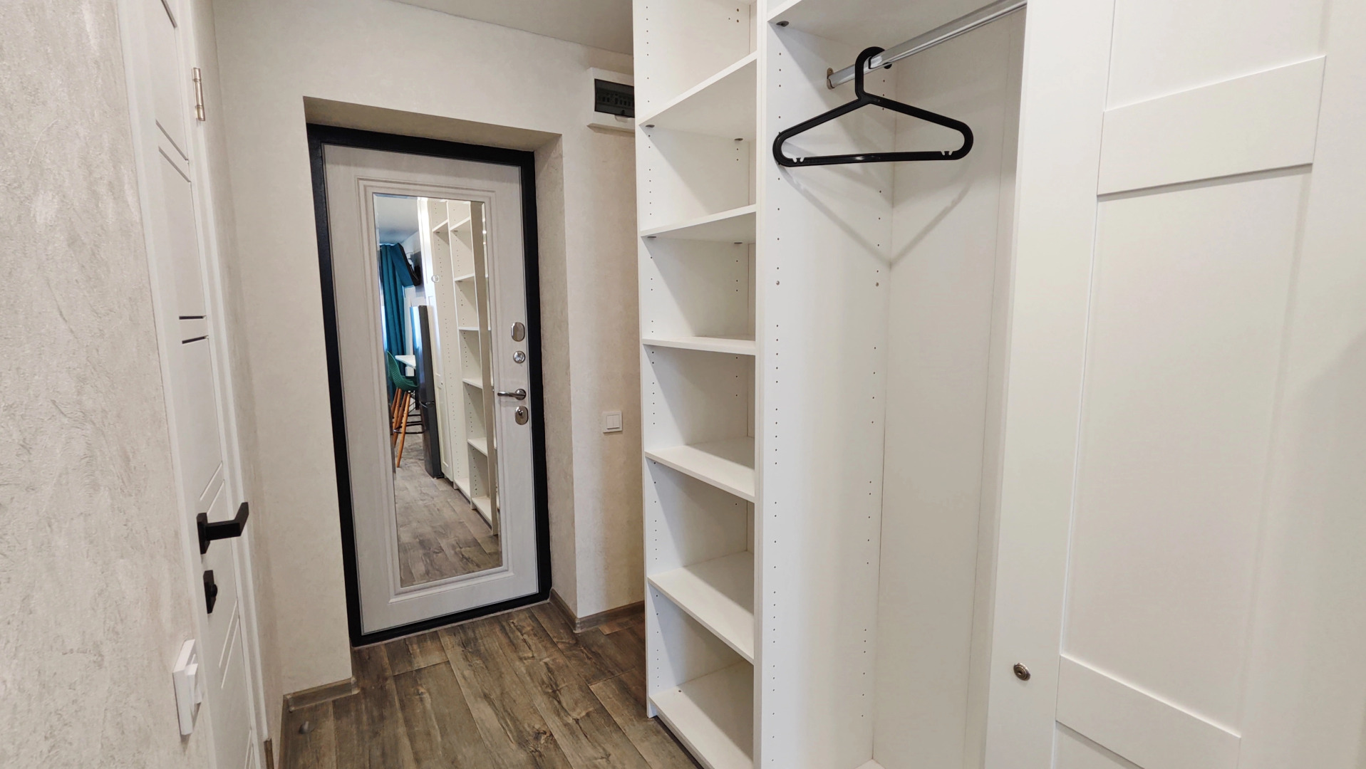 Апартаменты Лазурная студия у метро Суконная слобода