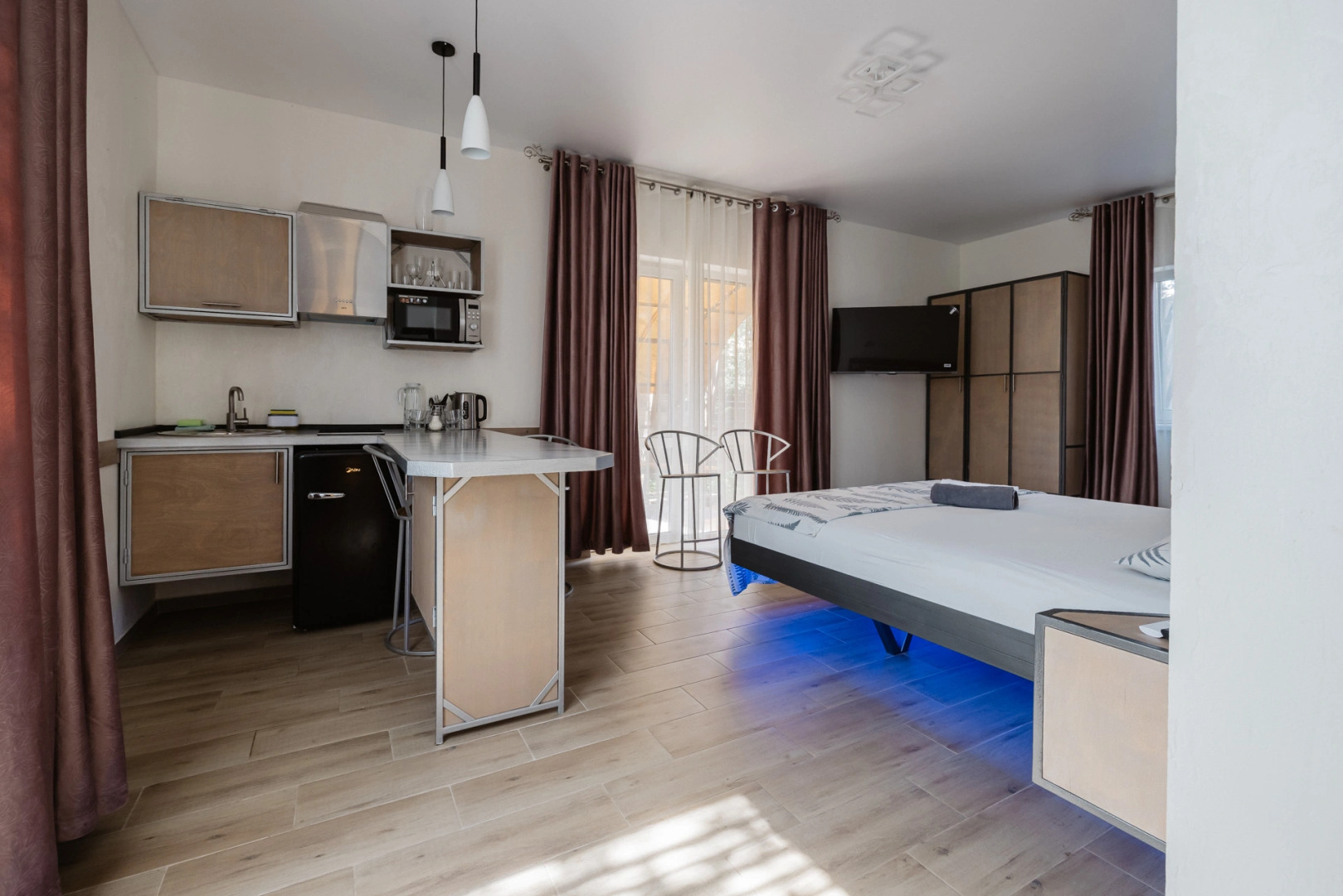 Студия # 10 с личной террасой