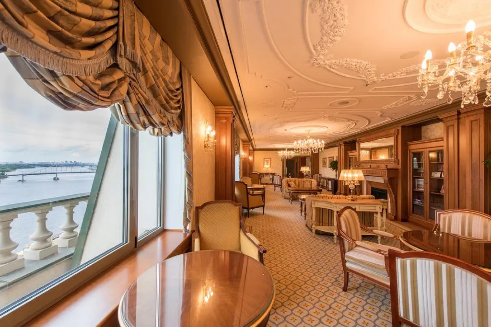 Отель Fairmont Grand Kyiv