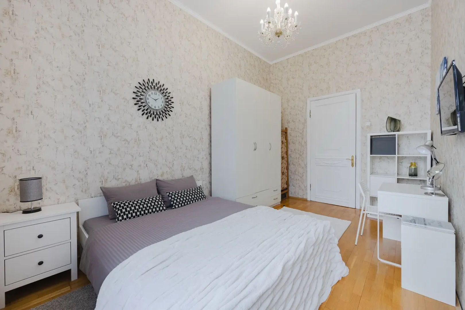 Апартаменты У Исакиевской площади DereMRents ДереМРентс