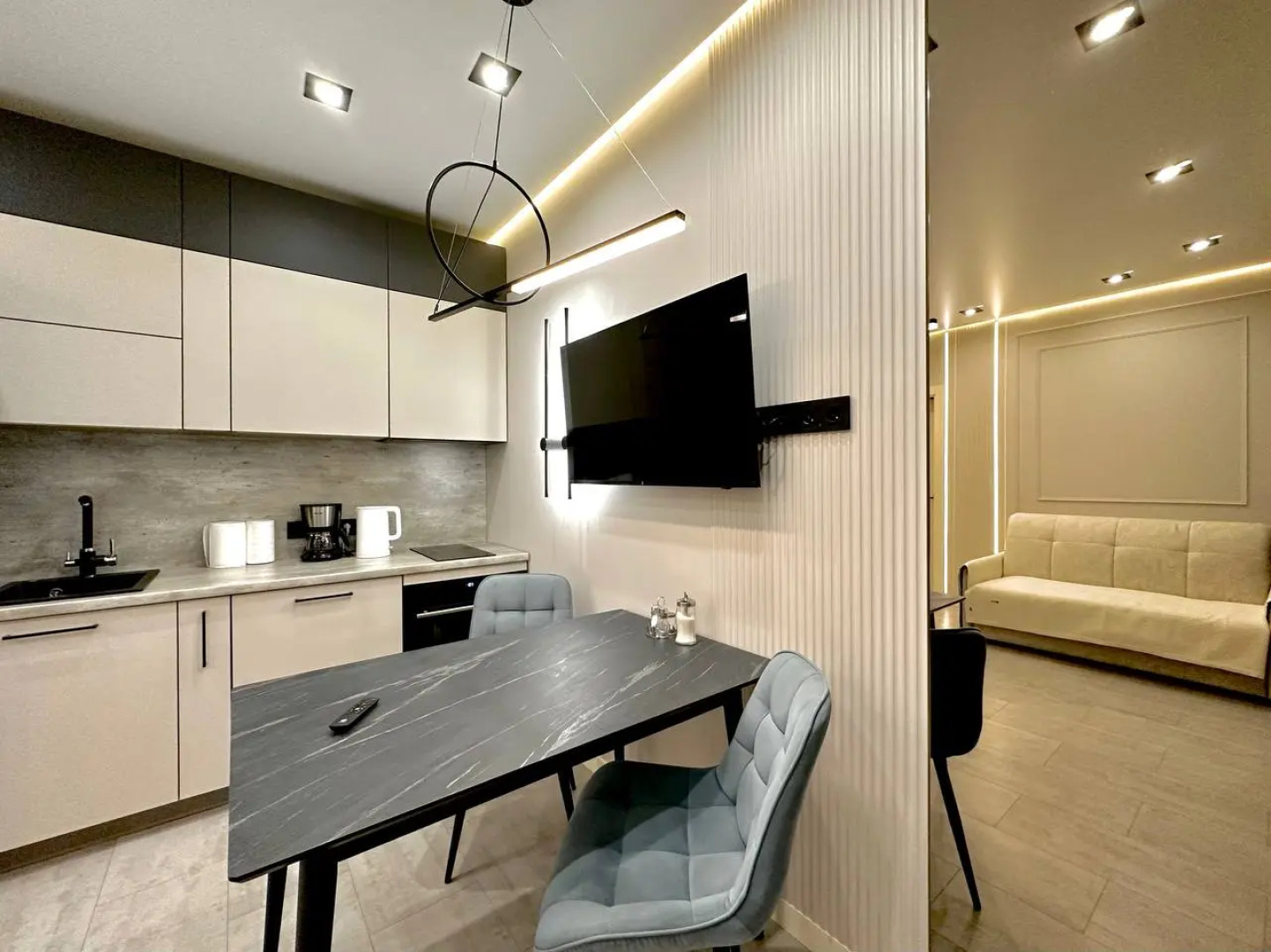 Квартира Евродвушка класса Люкс в центре города