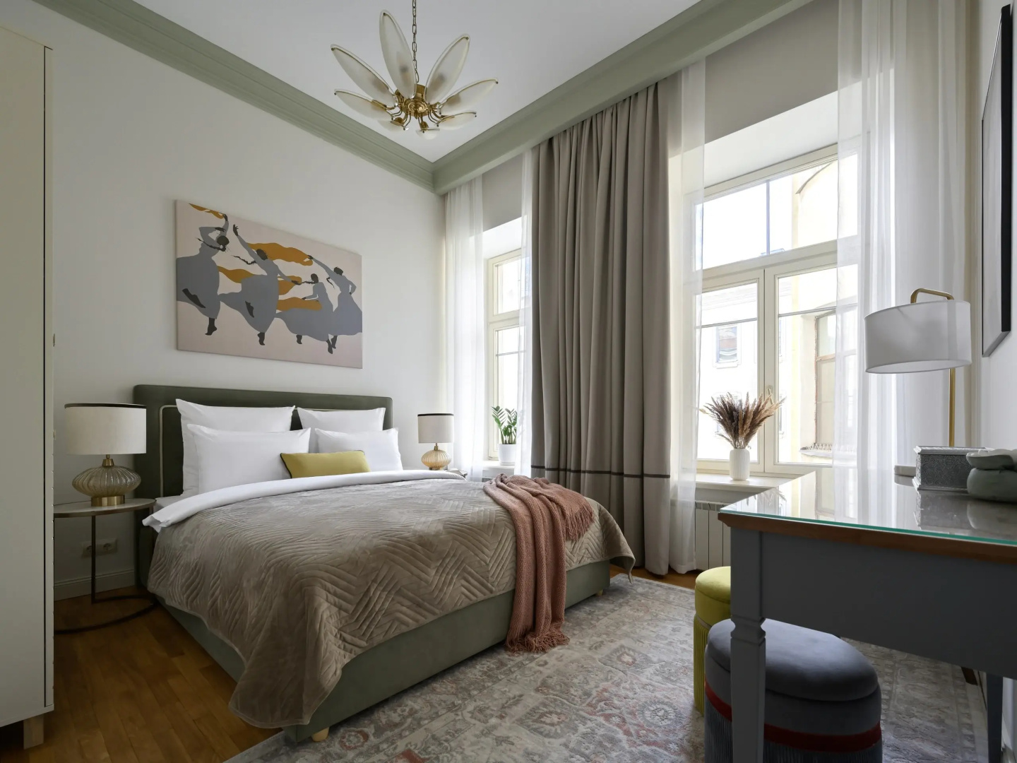 Апартаменты Minin Apartments с видом на Невский 150 кв.м.