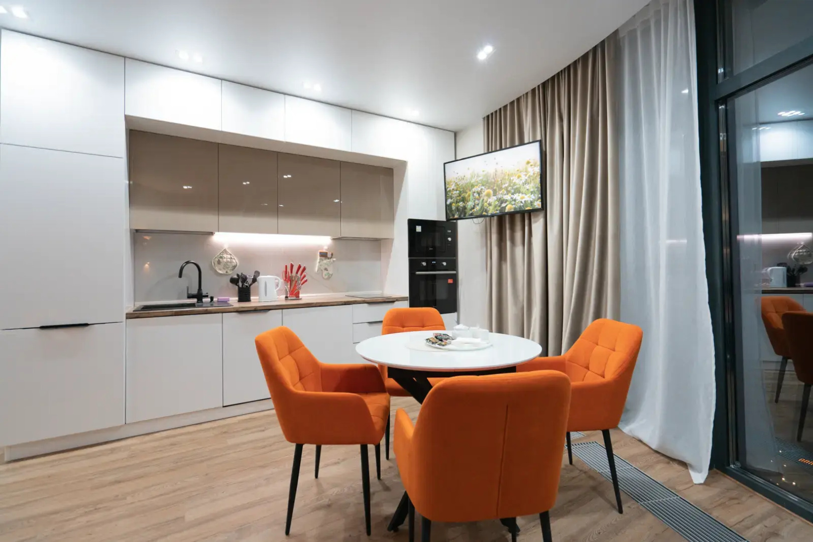 Апартаменты LS-Lux-Orange с прямым видом на море с 14 этажа