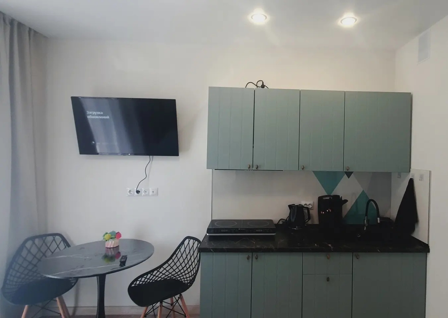 Квартира Студия с Видом на Красивый Закрытый Двор