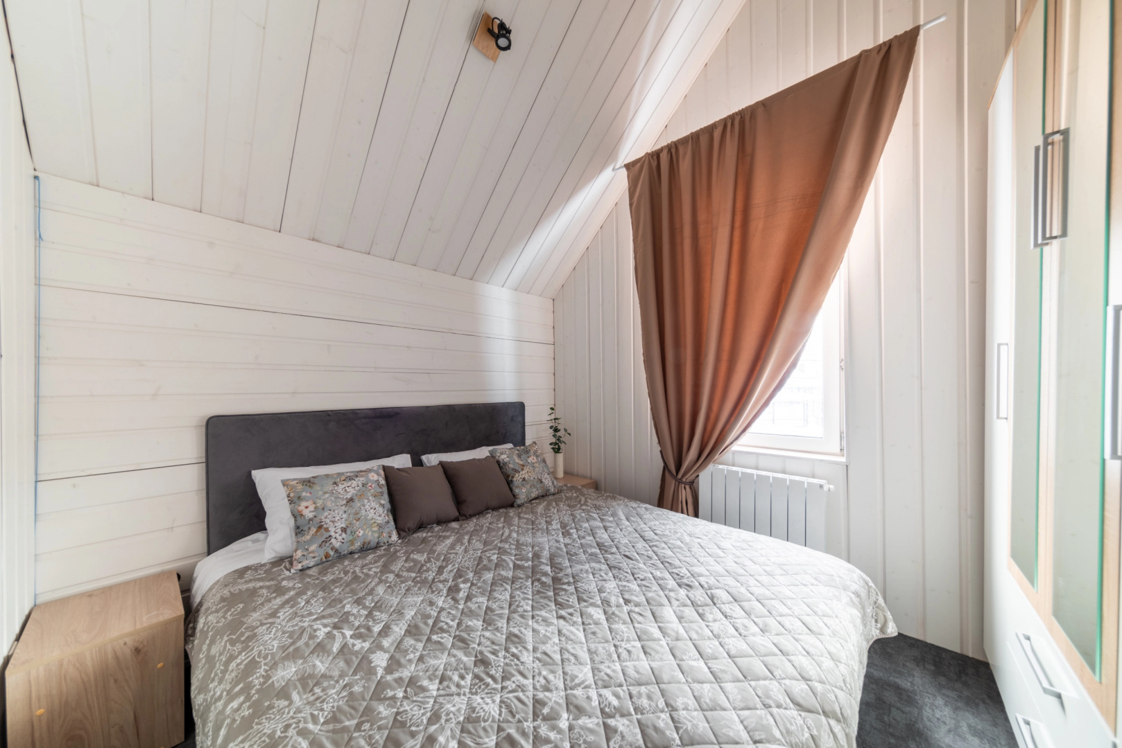 Гостевой дом LuckyHomeRent Домик у Озера 2