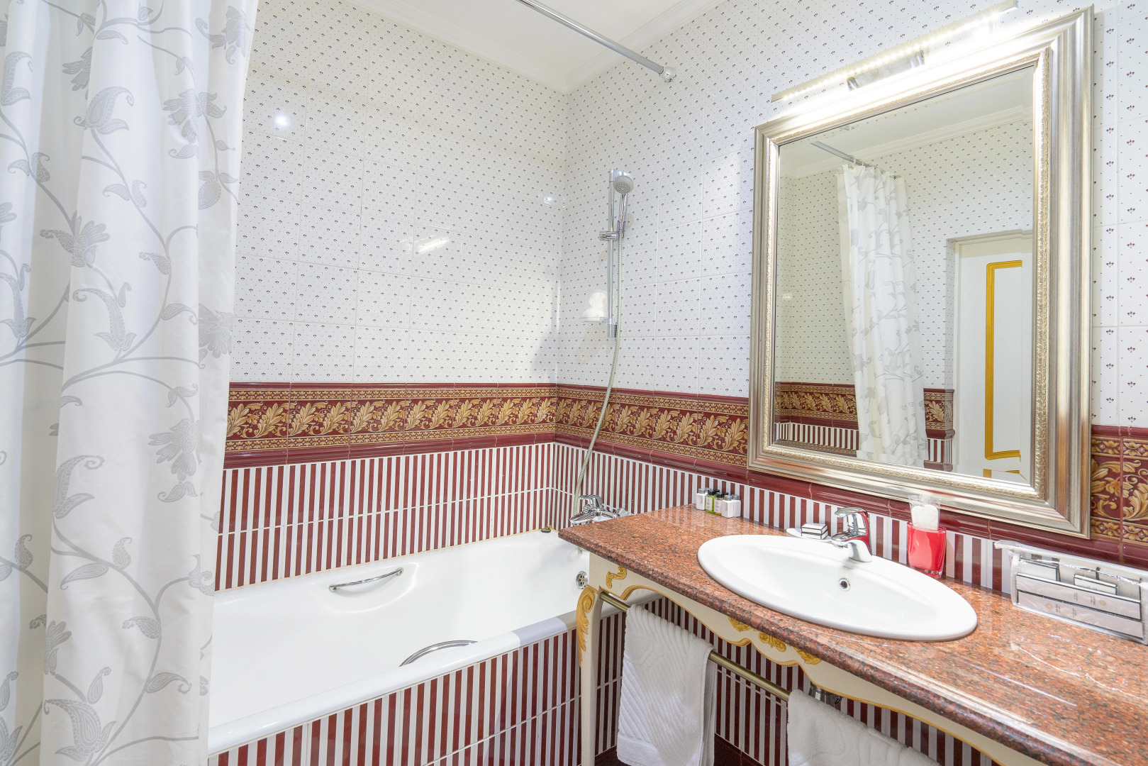 Петровский Причал Luxury Hotel&SPA