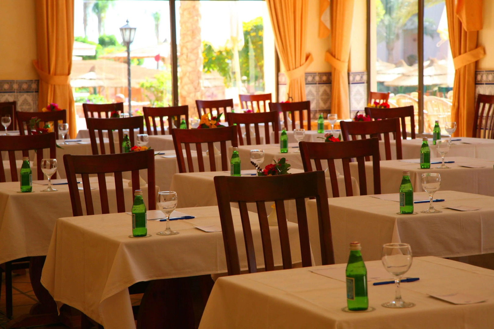 Курортный отель Flamenco Beach and Resort