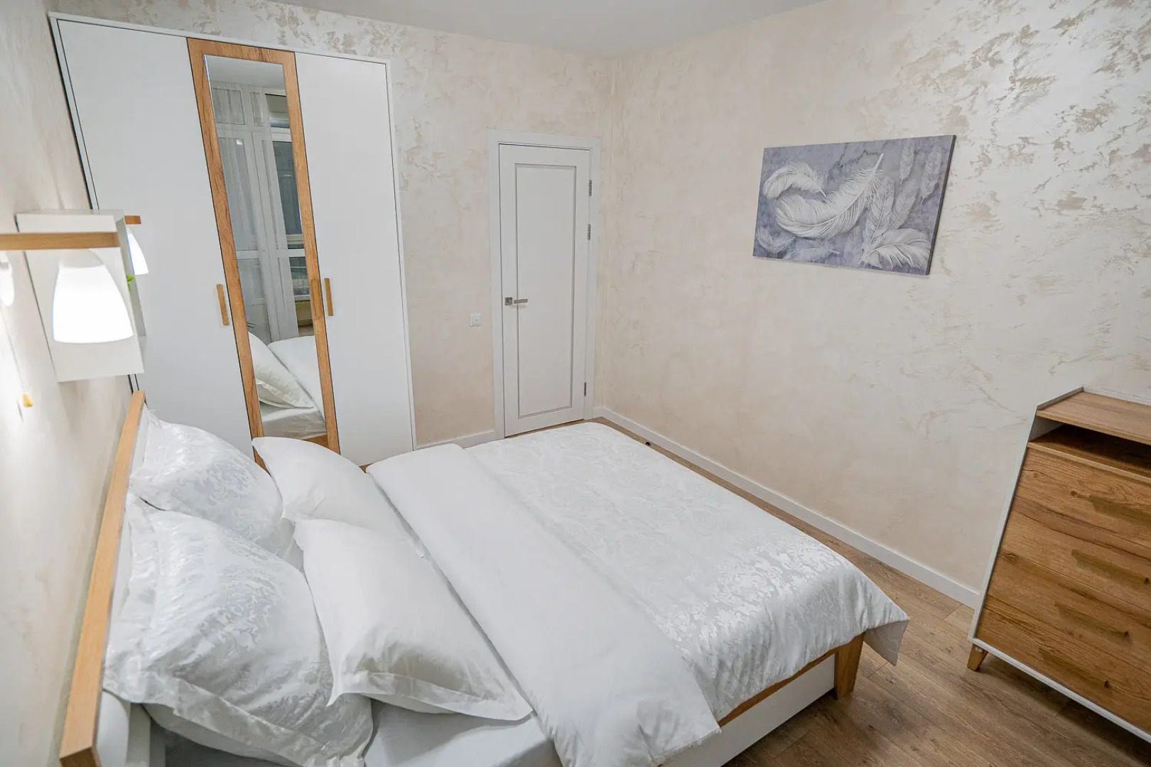 Двухкомнатные Апартаменты Ladgorna на Макаёнка 12к