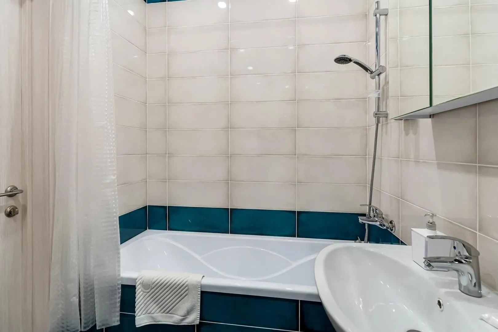 Апартаменты напротив Бизнес центра Аметист