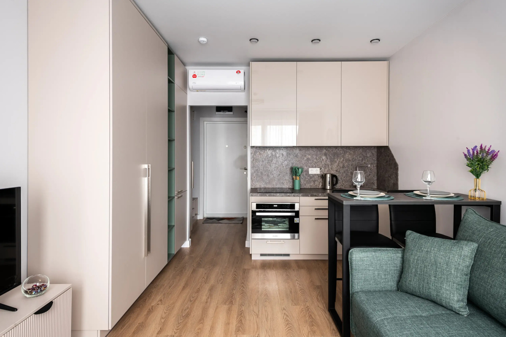 Квартира Изумрудная Cтудия