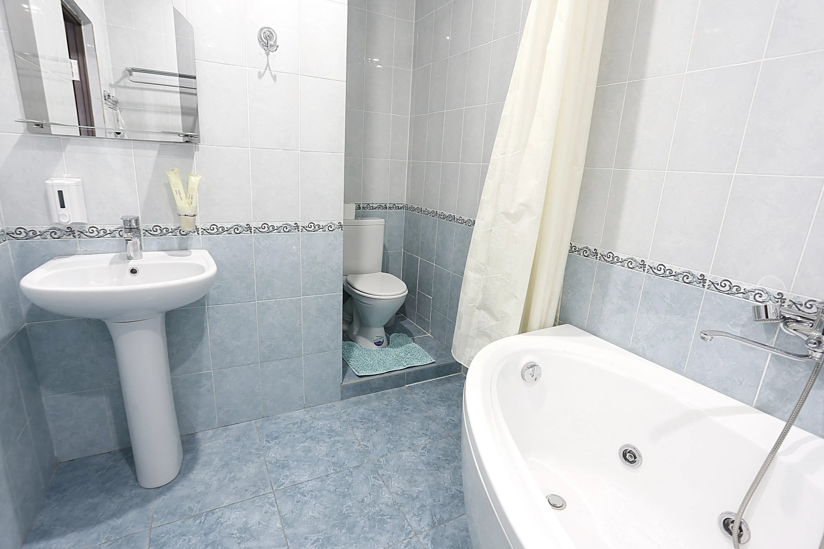 Отель Гранд Лион