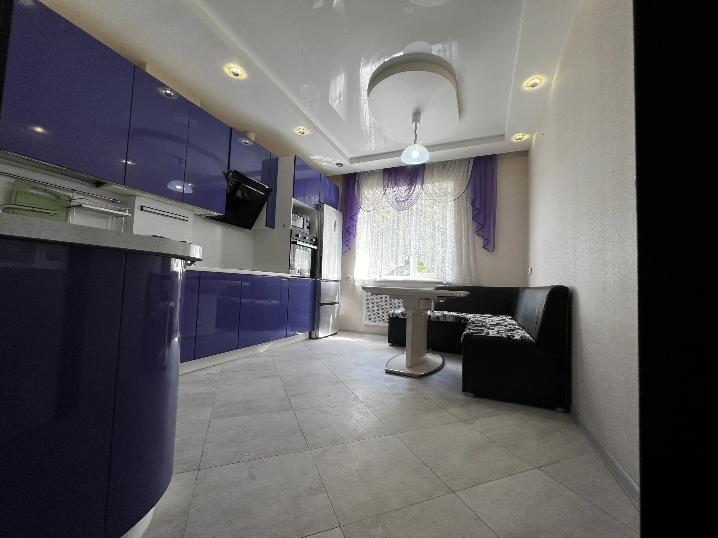 Апартаменты Квартира AlexHome РП Свердловский Михаила Марченко 8