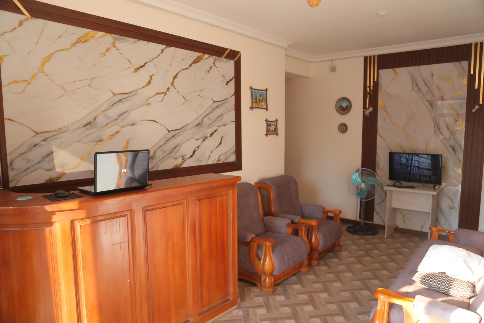 Отель Ideal Best Tour