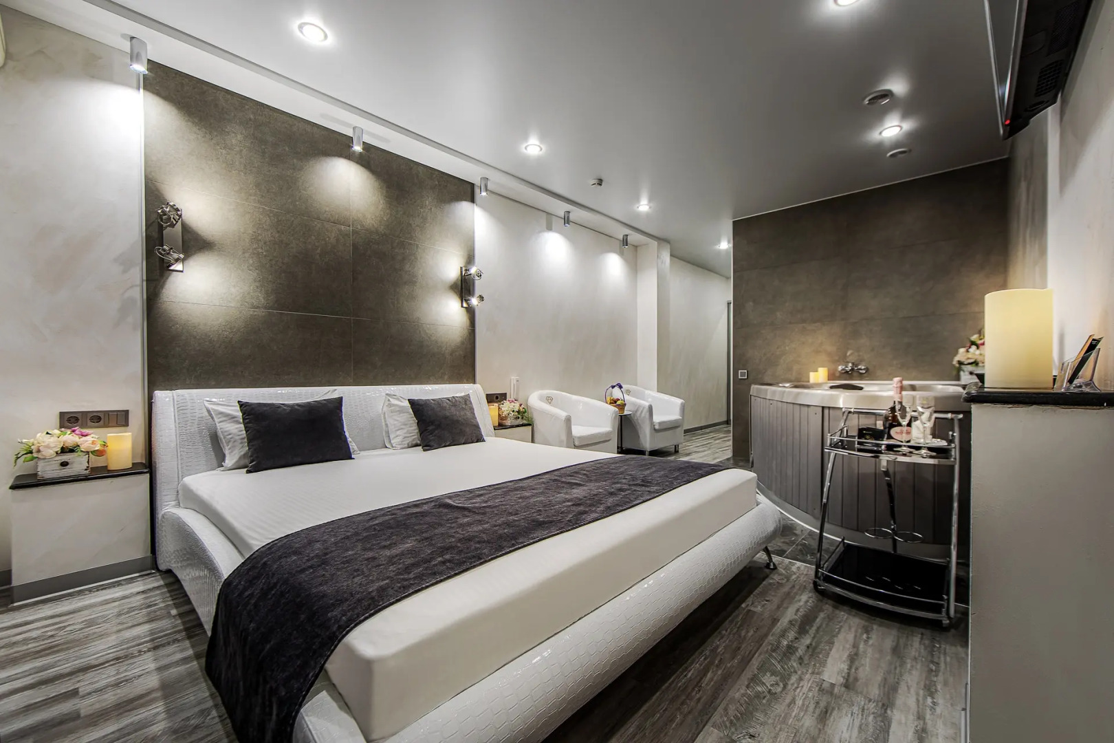 Отель Алекс на Дыбенко