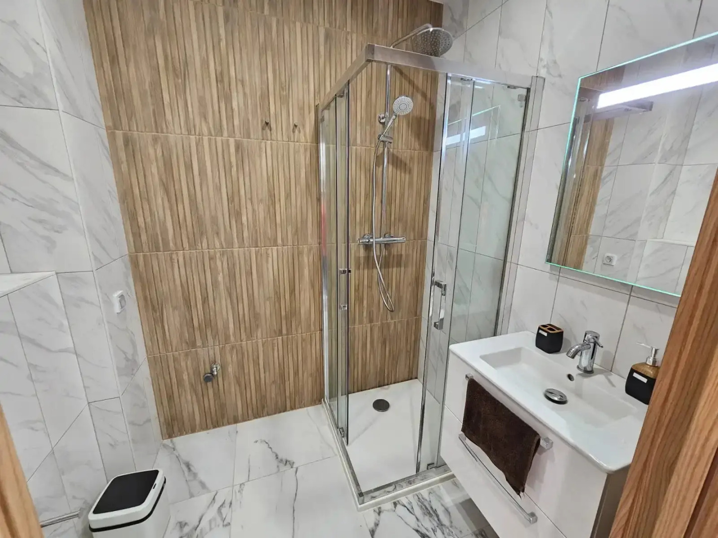 Апартаменты студия 405