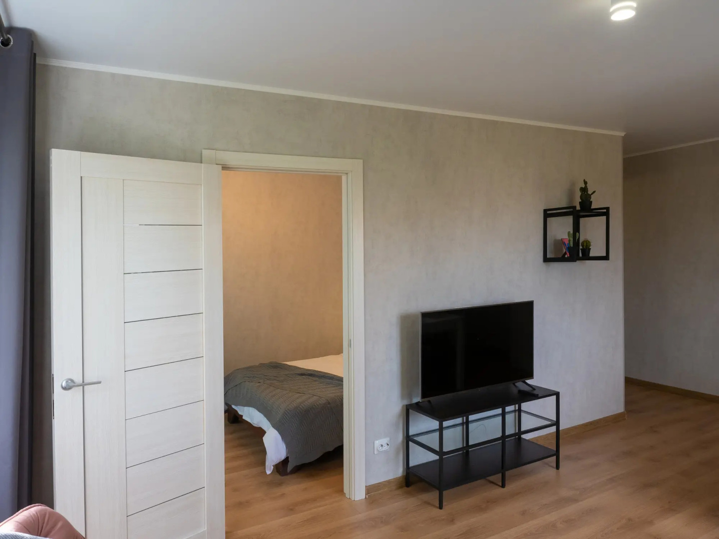 Квартира в Центре с Видом на Озеро