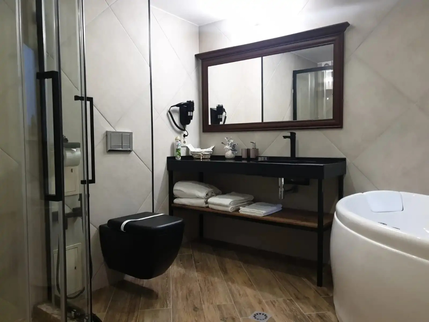 Отель Клевер