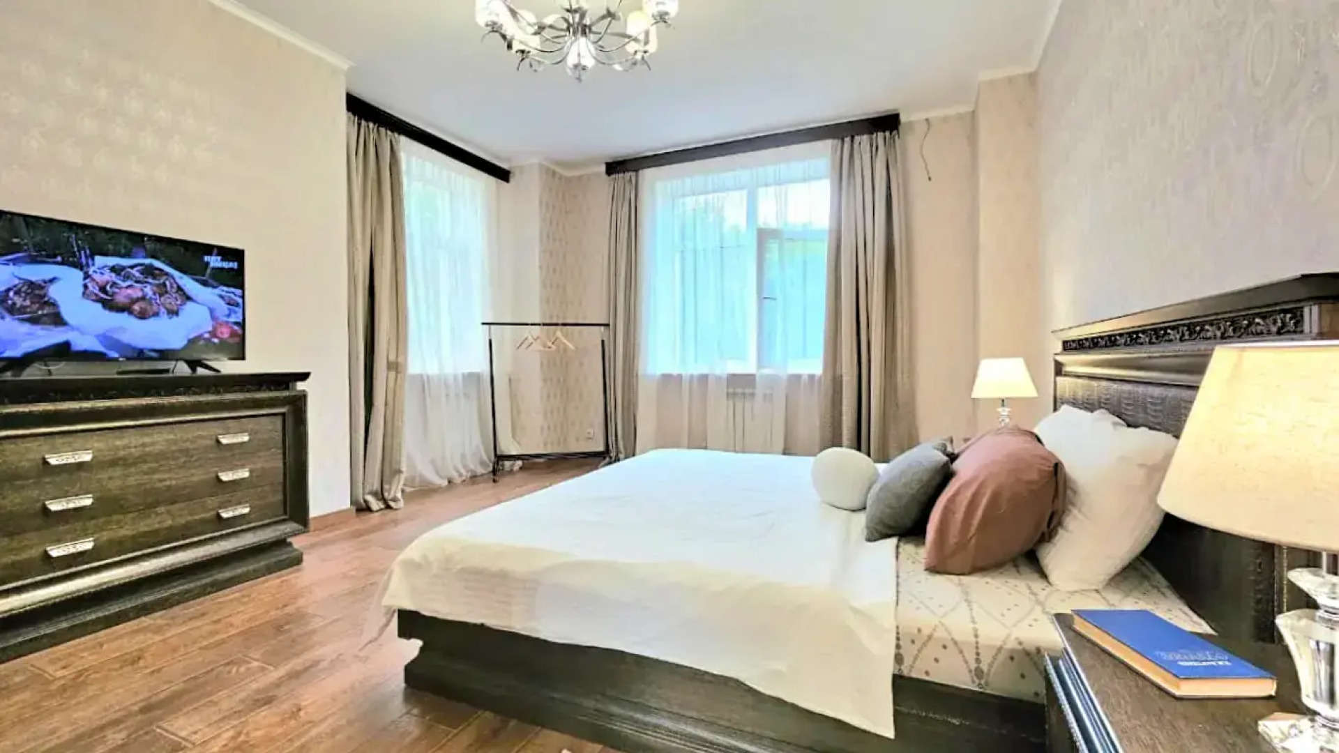 Квартира в Центре Города Рядом с Кремлёвской Набережной