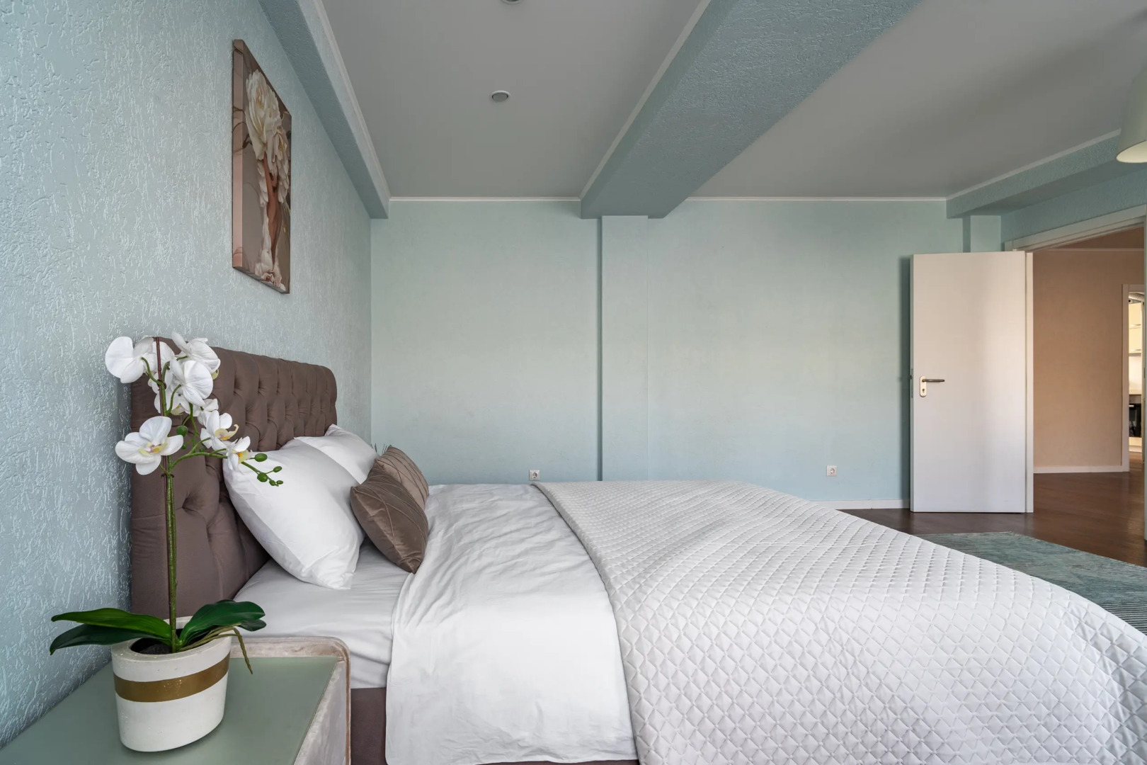 Квартира KRASROOM на Набережной Енисея