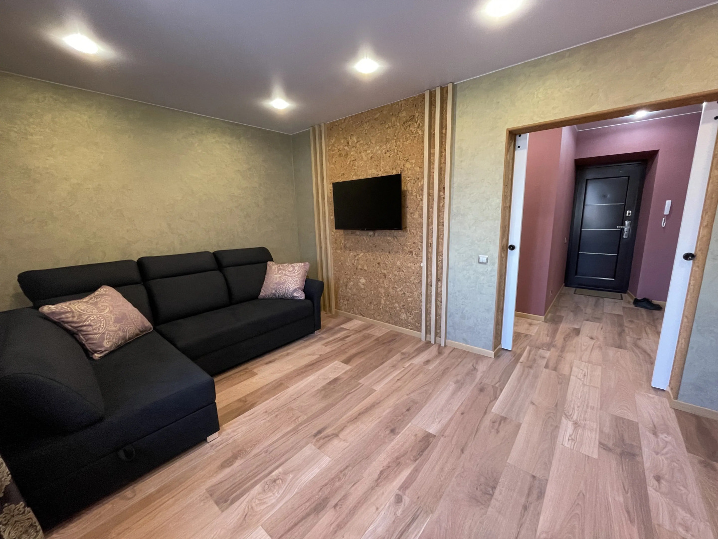 Квартира Двухкомнатная Портовая