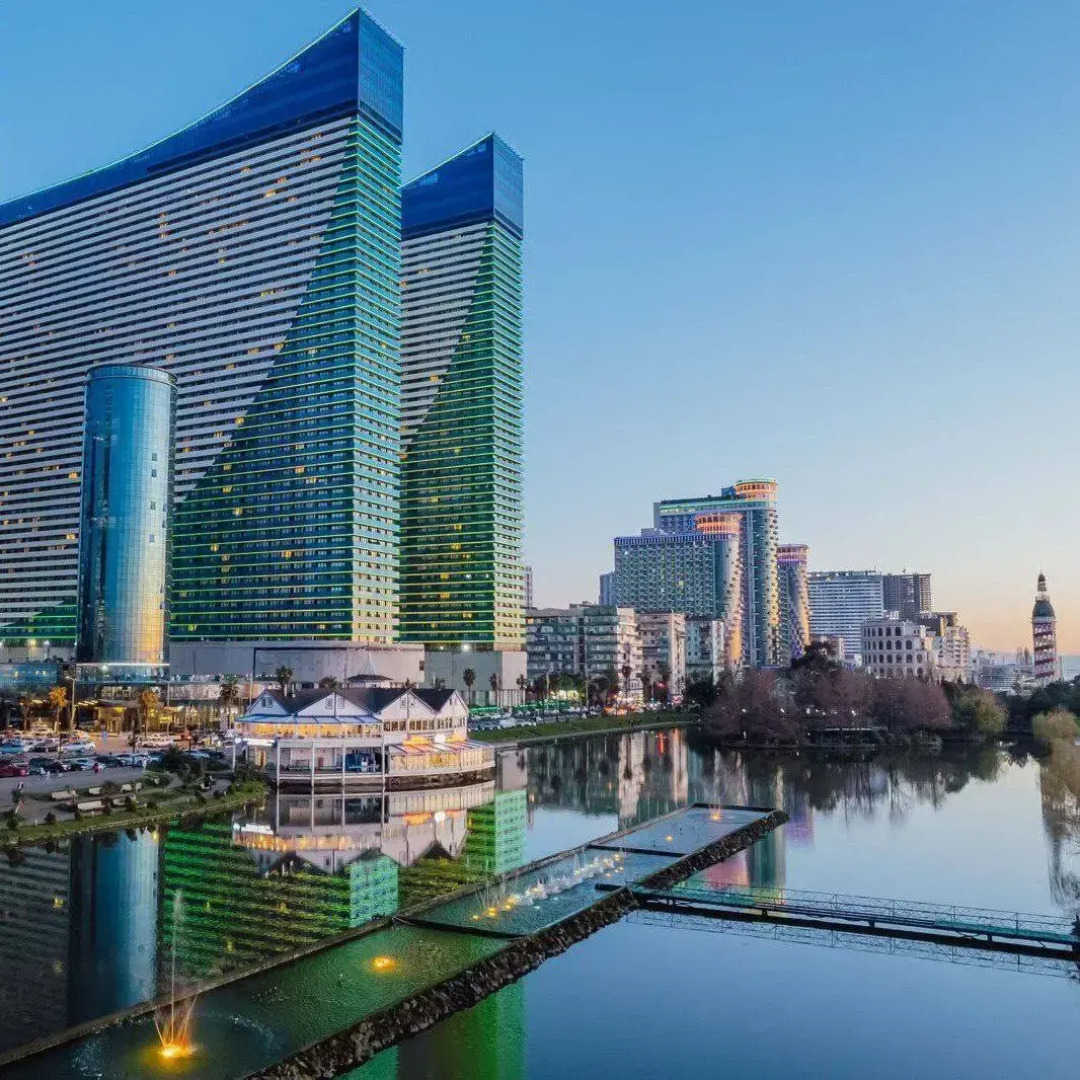 Апартаменты у моря с шикарным видом в Апарт-Отеле Orbi City (Новый Батуми, Аллея Героев) (4544С)