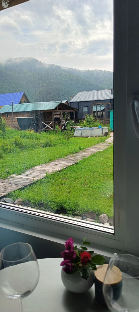 Частный дом дом среди гор