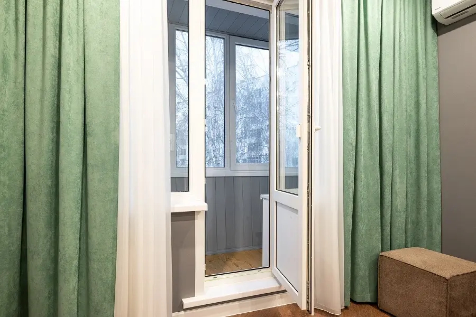 Квартира Двухкомнатная в Центре рядом с Озером Кабан ул. Татарстан д. 58