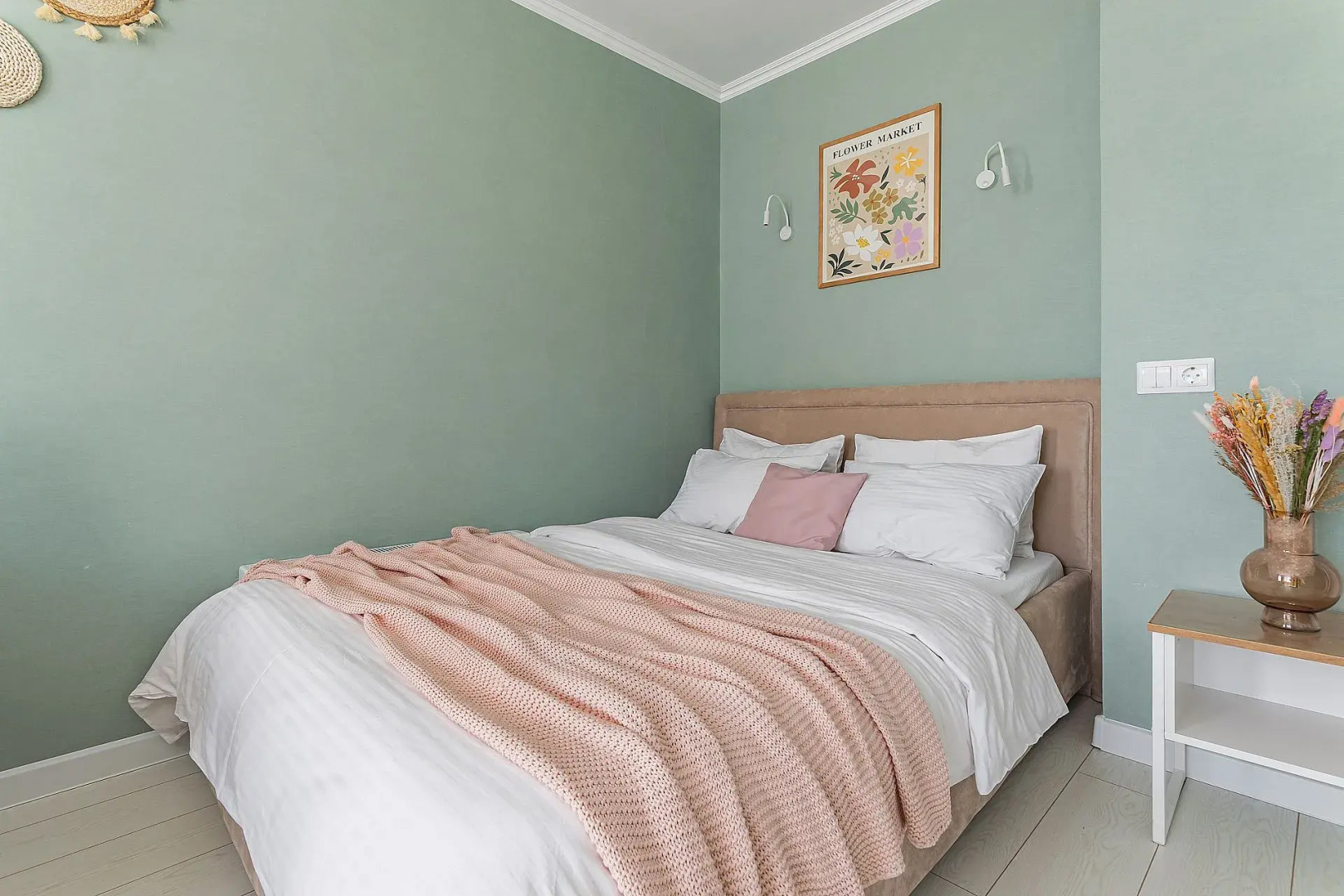 Апартаменты на стрелке на улице Карла Маркса 54 Сова-Дом