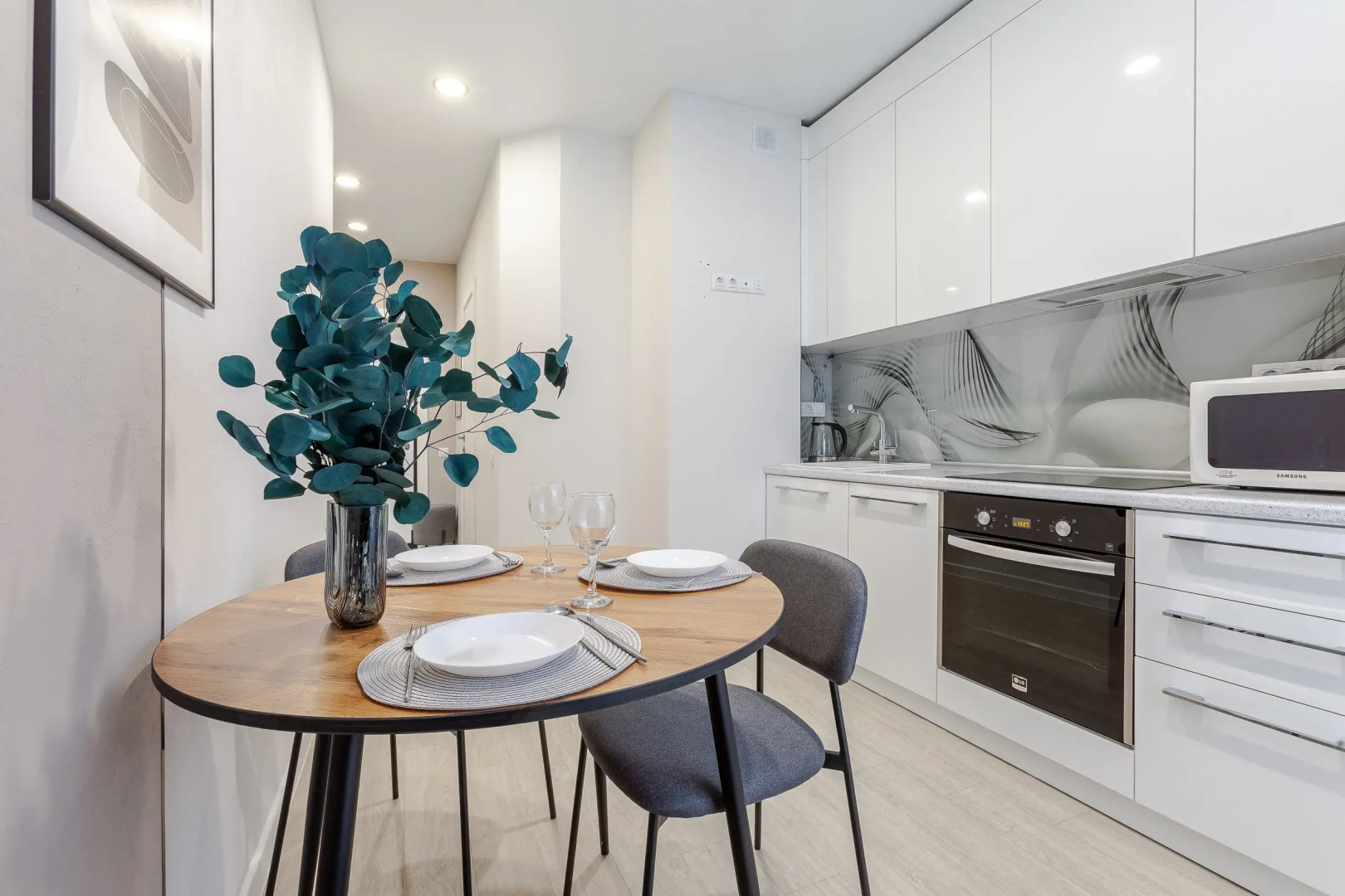 Апартаменты RentPlaza премиум в центре на Луначарского